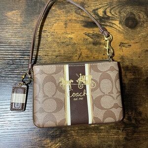 Coach Brown Zip Pouch with Multicolor Plaid Lining